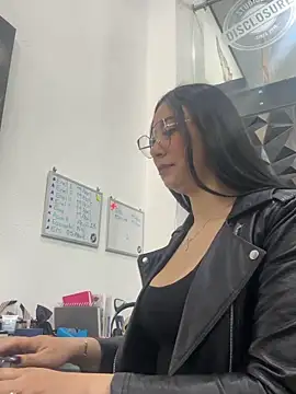 Isabellaa  moon online show from 15, 4, 2026