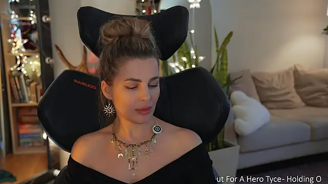 Snapshot of Lady--M chatting on 18, 6, 2026 Lady--M online show from 18, 6, 2026