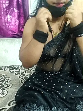 Snapshot of sweetylove01 chatting on 23, 5, 2026 sweetylove01 online show from 23, 5, 2026