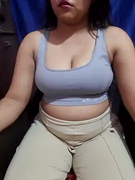 SmileGirll online show from 23, 4, 2026