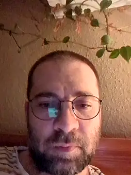 Snapshot of gayboyx77 chatting on 15, 4, 2026 gayboyx77 online show from 15, 4, 2026