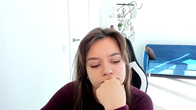 Snapshot of BrunaLinklater chatting on 16, 4, 2026 BrunaLinklater online show from 16, 4, 2026