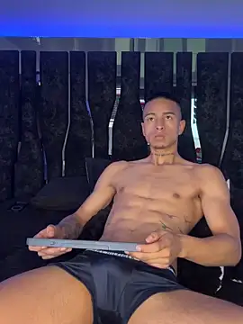 Snapshot of willclayy chatting on 3, 5, 2026 willclayy online show from 3, 5, 2026