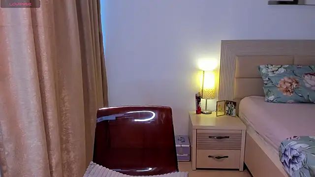 Snapshot of CandyElla_ chatting on 2, 7, 2026 CandyElla online show from 2, 7, 2026