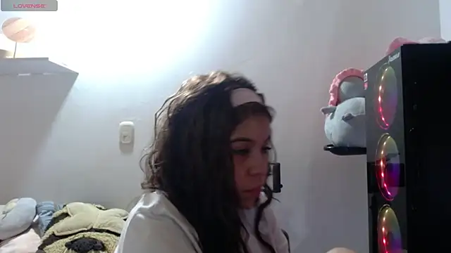 Snapshot of M1la_18 chatting on 24, 5, 2026 M1la 18 online show from 24, 5, 2026