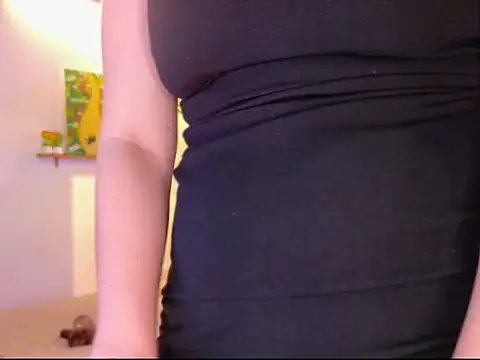 Snapshot of ShantallPariss chatting on 17, 4, 2026 ShantallPariss online show from 17, 4, 2026