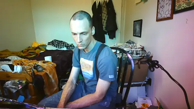 JohnnyMoves online show from 12, 6, 2026