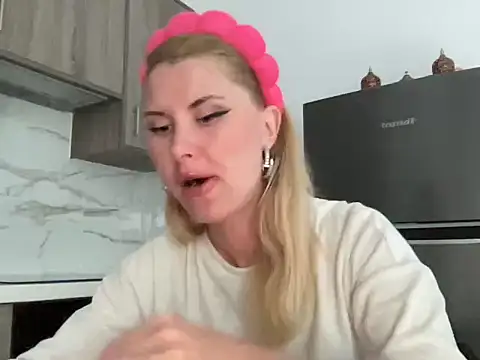 Monica-Arden online show from 28, 4, 2026