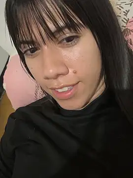 Snapshot of drea-an chatting on 8, 5, 2026 drea-an online show from 8, 5, 2026