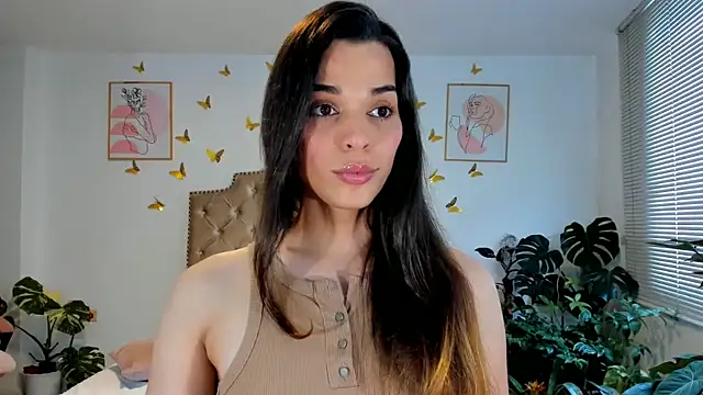 Snapshot of bella_grego chatting on 8, 6, 2026 bella grego online show from 8, 6, 2026