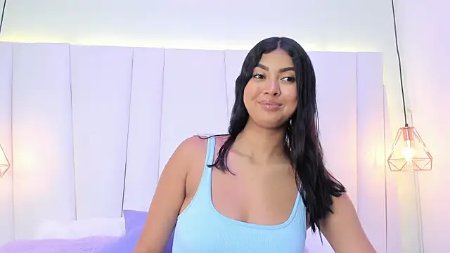 Snapshot of TaniaSevillano chatting on 5, 5, 2026 TaniaSevillano online show from 5, 5, 2026