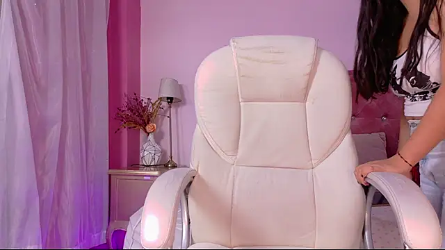 Snapshot of Maggiee_1 chatting on 29, 4, 2026 Maggiee 1 online show from 29, 4, 2026