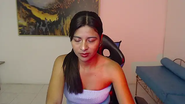 Snapshot of Lady_isabella_ chatting on 30, 4, 2026 Lady isabella online show from 30, 4, 2026