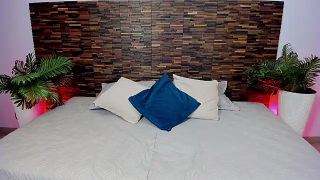 Snapshot of valkiriia__ chatting on 3, 6, 2026 valkiriia online show from 3, 6, 2026
