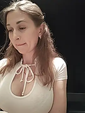 Snapshot of irresistibelle chatting on 23, 7, 2026 irresistibelle online show from 23, 7, 2026