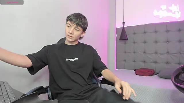 Snapshot of Marcello_Vega chatting on 7, 5, 2026 Marcello Vega online show from 7, 5, 2026