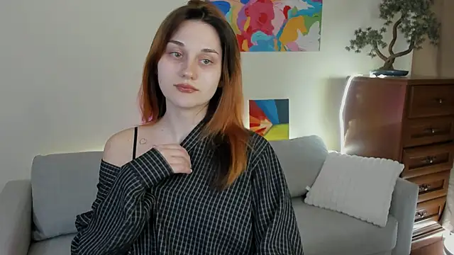 Snapshot of elani_lune chatting on 28, 4, 2026 elani lune online show from 28, 4, 2026