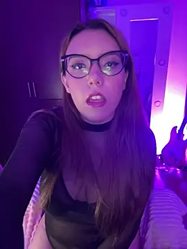 AliceMtz online show from 11, 6, 2026