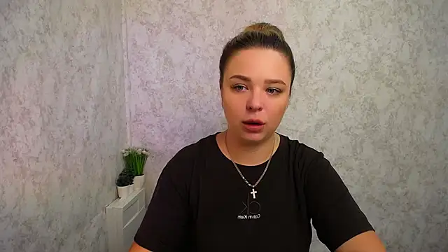 NicoleAura online show from 30, 6, 2026