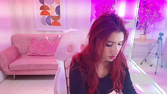 Snapshot of Sofi_monroeee chatting on 5, 5, 2026 Sofi monroeee online show from 5, 5, 2026
