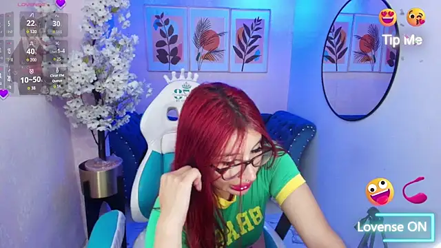 Snapshot of Sofi_monroeee chatting on 9, 6, 2026 Sofi monroeee online show from 9, 6, 2026