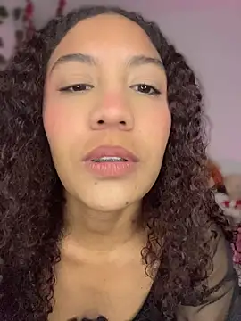 Daphnne Curly online show from 10, 5, 2026