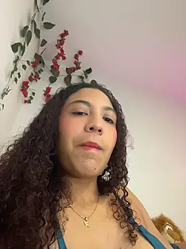 Daphnne Curly online show from 10, 6, 2026
