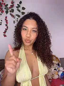 Daphnne Curly online show from 22, 7, 2026