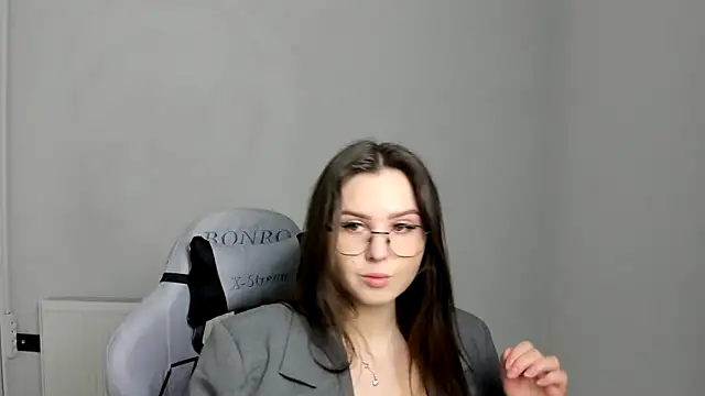 Regina cute  online show from 29, 4, 2026