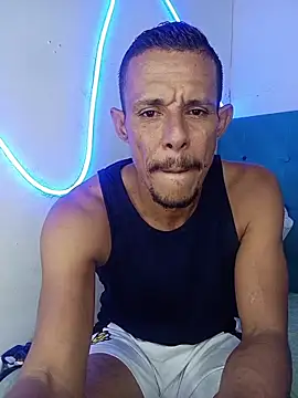 Snapshot of El_junior21 chatting on 18, 5, 2026 El junior21 online show from 18, 5, 2026