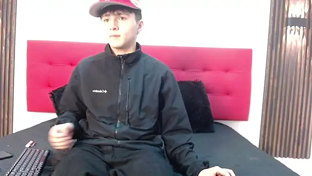 Snapshot of LunayDream chatting on 22, 4, 2026 LunayDream online show from 22, 4, 2026