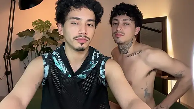 Snapshot of Noah_and_Steven chatting on 22, 5, 2026 Noah and Steven online show from 22, 5, 2026