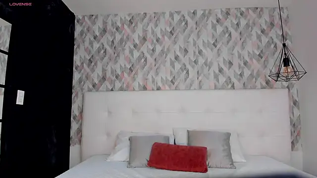 Snapshot of MiaJacksson chatting on 22, 7, 2026 MiaJacksson online show from 22, 7, 2026