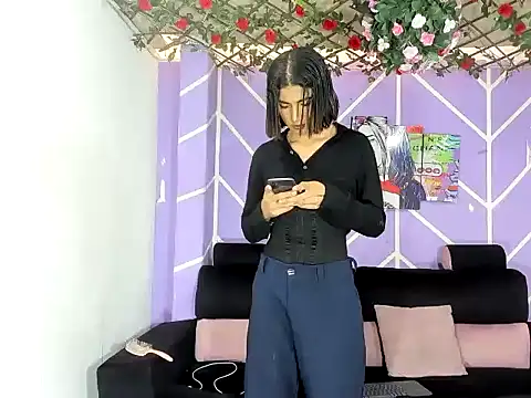 Snapshot of DAHNE_HOT_ chatting on 11, 5, 2026 DAHNE HOT online show from 11, 5, 2026