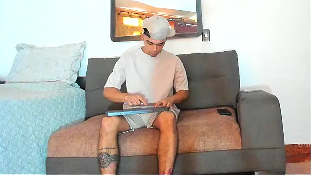 Snapshot of Teo_Rave chatting on 5, 5, 2026 Teo Rave online show from 5, 5, 2026