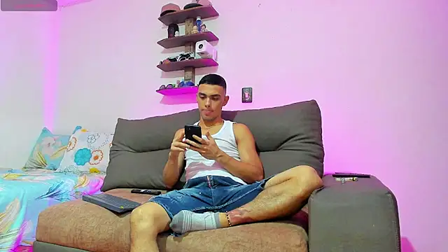 Snapshot of Teo_Rave chatting on 29, 5, 2026 Teo Rave online show from 29, 5, 2026