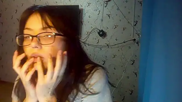 Snapshot of DelicaBrome chatting on 27, 5, 2026 DelicaBrome online show from 27, 5, 2026
