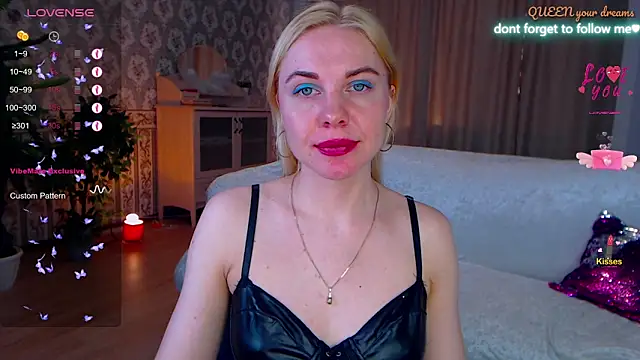 Snapshot of FromRussia chatting on 21, 4, 2026 FromRussia online show from 21, 4, 2026