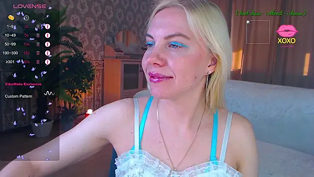 Snapshot of FromRussia chatting on 13, 5, 2026 FromRussia online show from 13, 5, 2026