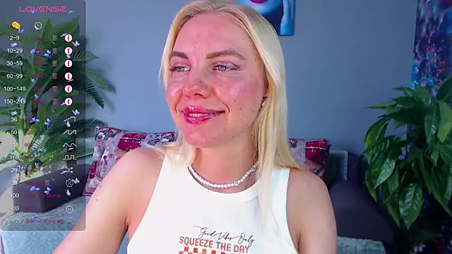 Snapshot of FromRussia chatting on 5, 6, 2026 FromRussia online show from 5, 6, 2026