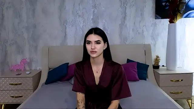 Holly Beck online show from 21, 4, 2026