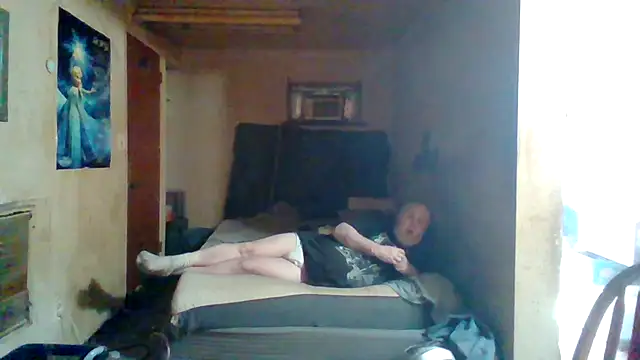 Snapshot of Nightshade1195 chatting on 10, 6, 2026 Nightshade1195 online show from 10, 6, 2026
