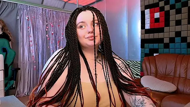 Snapshot of CatherineClaire chatting on 5, 6, 2026 CatherineClaire online show from 5, 6, 2026