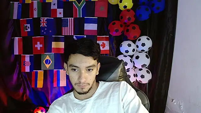 Snapshot of dante_18cm_ chatting on 18, 7, 2026 dante 18cm online show from 18, 7, 2026