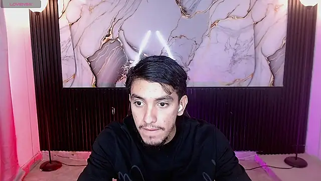 Snapshot of dante_18cm_ chatting on 1, 8, 2026 dante 18cm online show from 1, 8, 2026