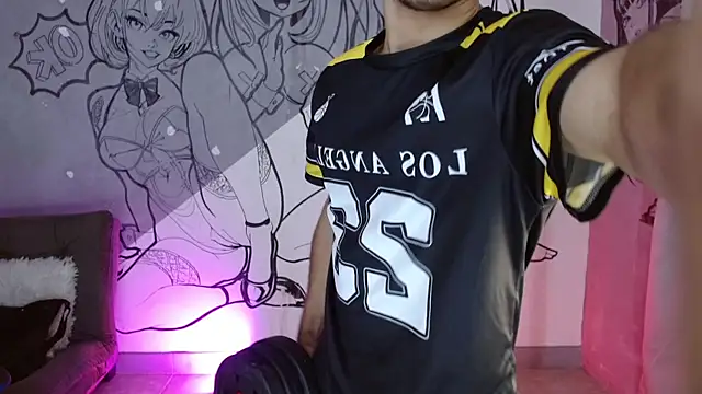 caius bigcock1 online show from 29, 4, 2026