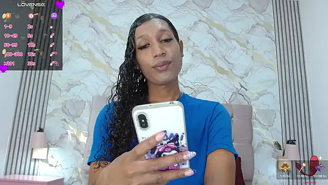 Mia Hiills online show from 4, 6, 2026