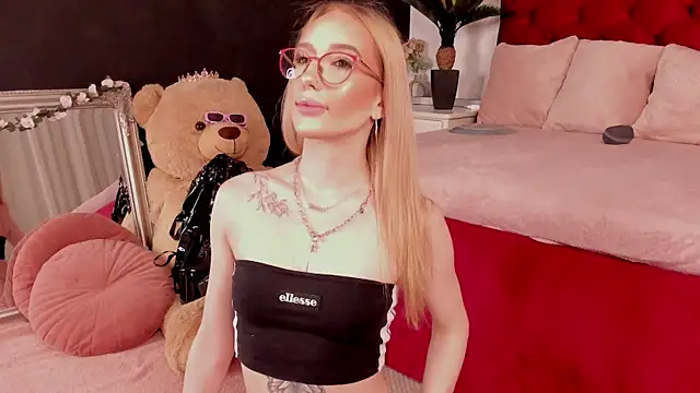 EmmaCin online show from 10, 6, 2026