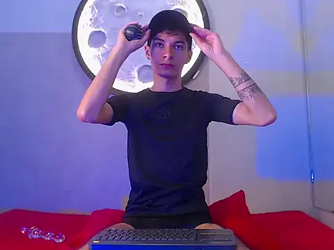 Snapshot of Yefersonyoss chatting on 8, 5, 2026 Yefersonyoss online show from 8, 5, 2026