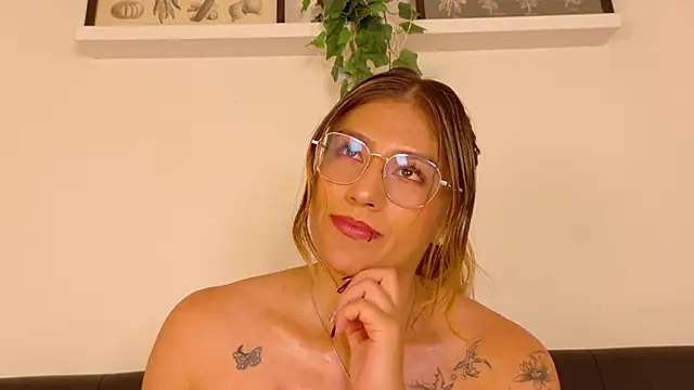 LiaaMoretti   online show from 23, 7, 2026